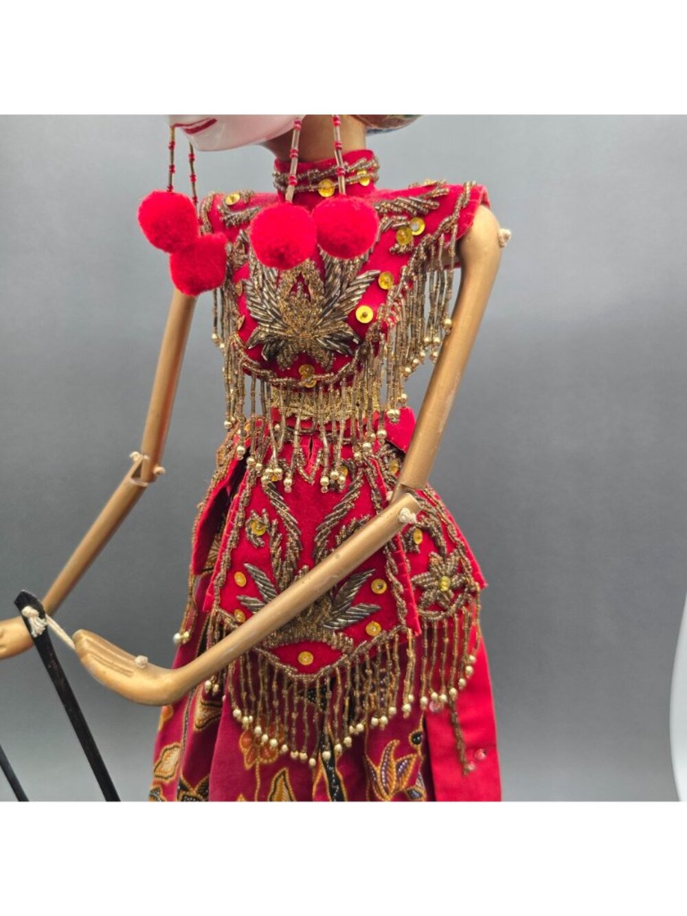Vintage Indonesian Wayang Golek Arjuna Rod Puppet Carved Wood Batik 29" - Picture 2 of 15